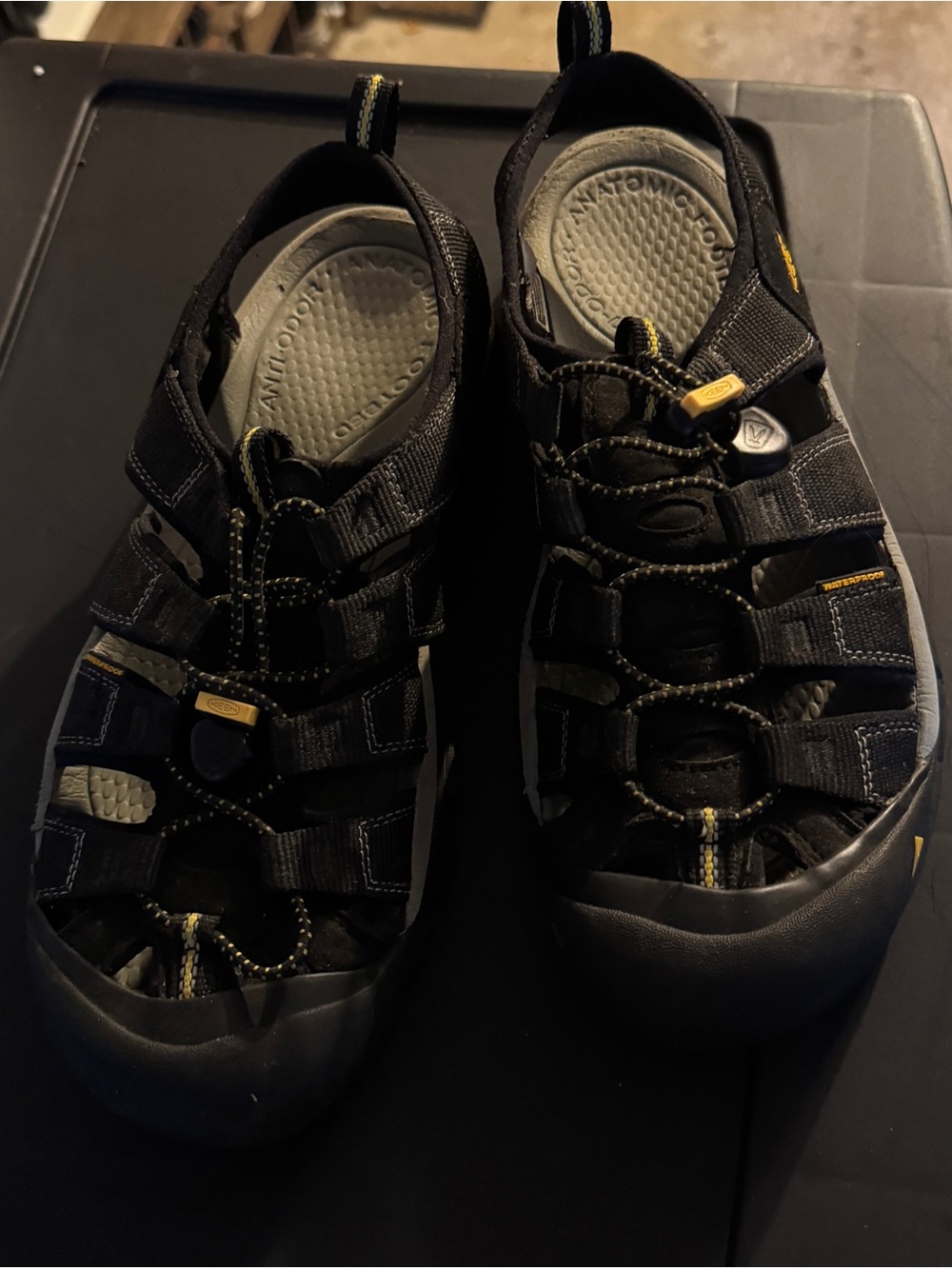 KEEN Men's Black Closed-Toe Sandals Waterproof Newport H2